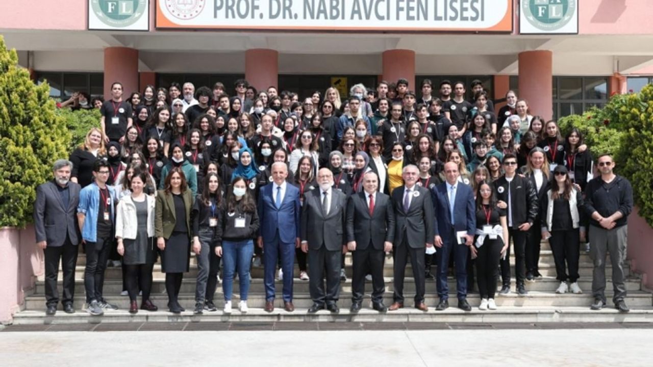 Prof. Dr. Nabi Avcı Fen Lisesi'nde 9. TÜBİTAK Fuarı açılış töreni gerçekleştirildi