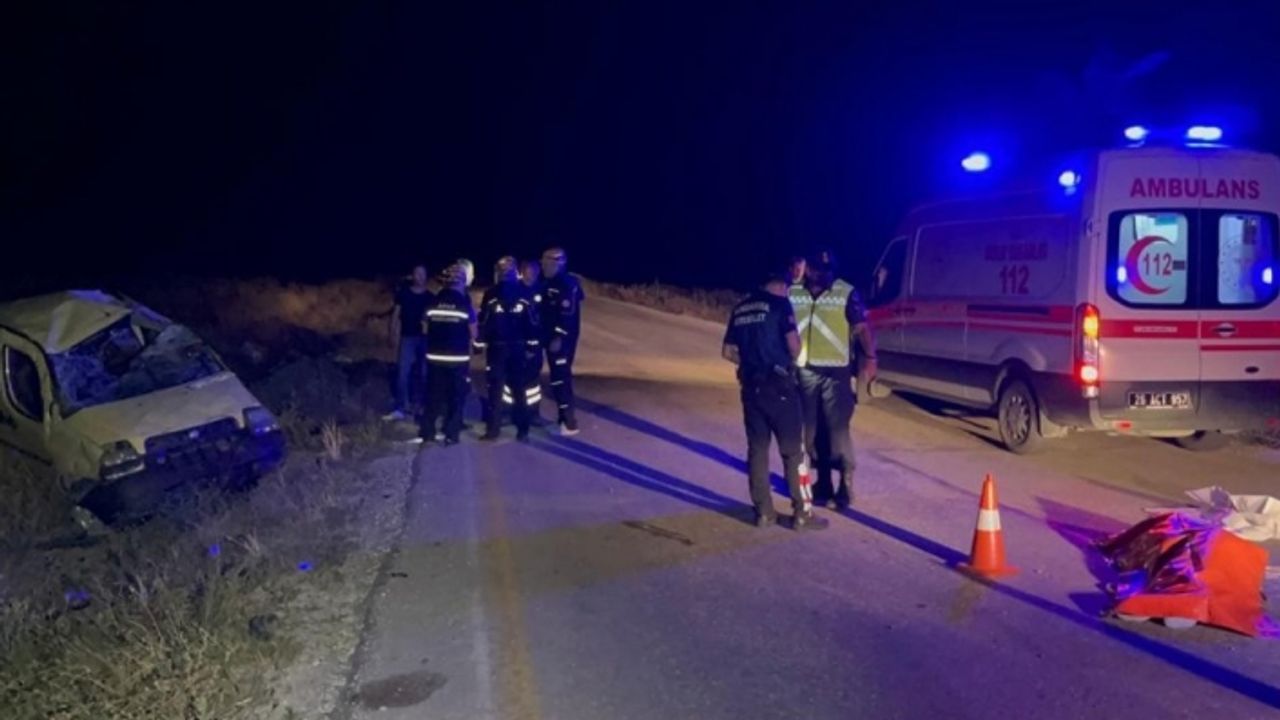 Eskişehir’deki feci kazada 1 kişi öldü, 2’si ağır 4 kişi yaralandı