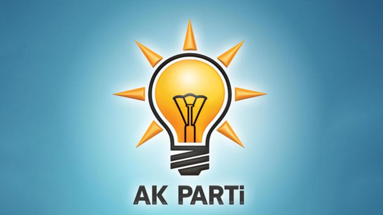 AK Parti’de 13 yönetici aday adaylığı için istifa etti.
