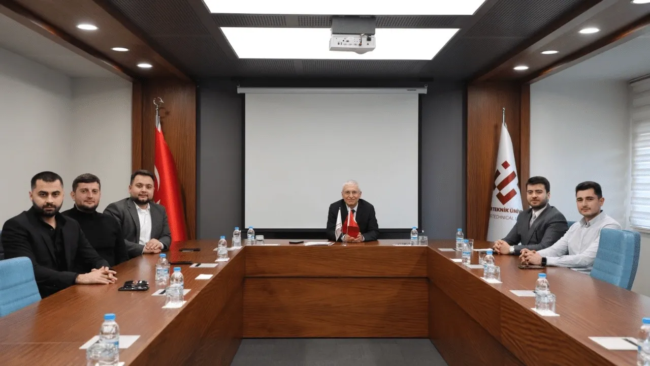 Genç ASKON Eskişehir, Rektör Prof. Dr. Özcan'ı ziyaret etti.