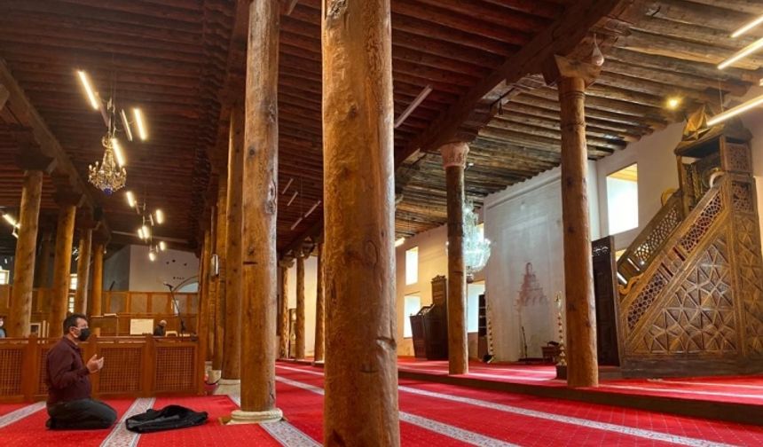 Asıllardır onlarca nesli ağırlayan ‘Ulu Camii’