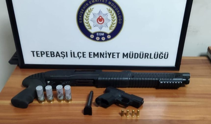 Eskişehir'de yaşanan silahlı saldırının zanlısı, polis ekipleri tarafından yakalandı.
